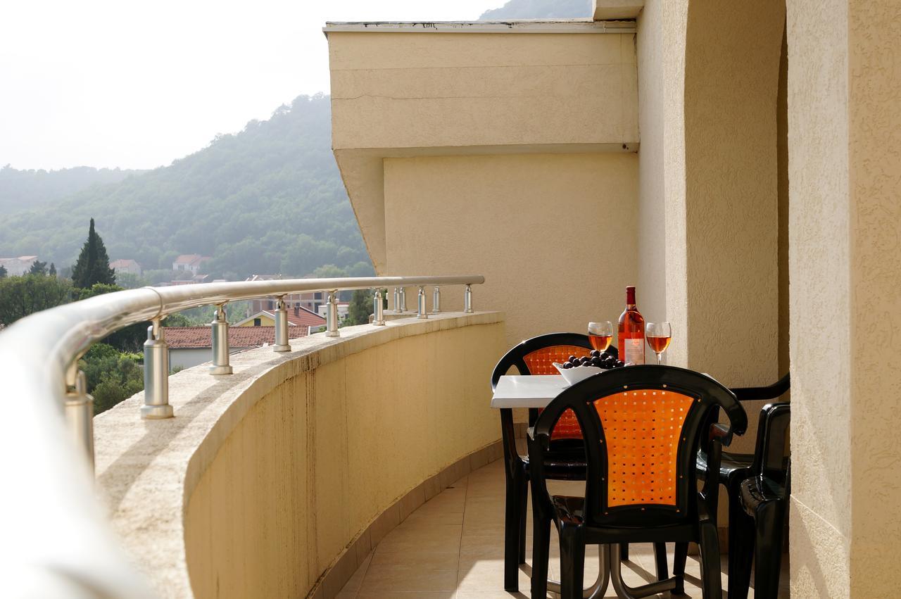 Apart Hotel Forte Roses Montenegro Ko Buljarica Petrovac ภายนอก รูปภาพ